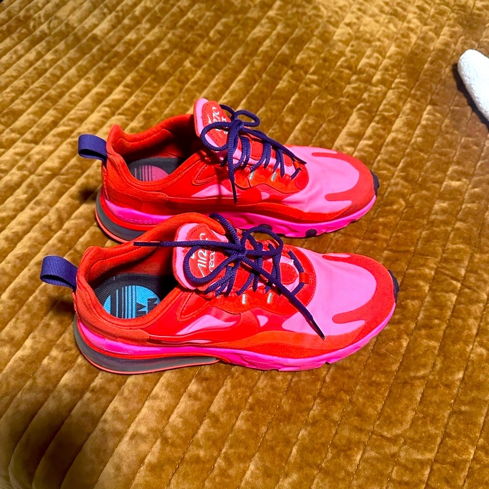 Nike Airmax 270 Mystic Red and Pink Women’s Gym Shoe